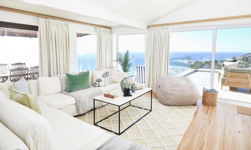 Mountain Oasis – Views, Pool, Hot Tub & Inverter