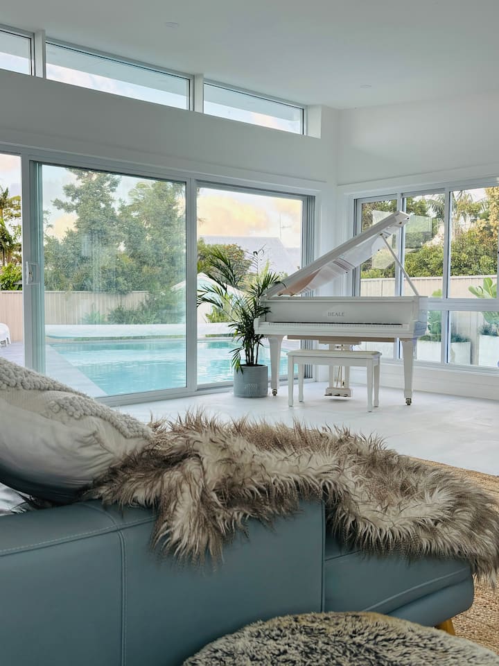 La Casa Bianca 13 People Availability Upon Enq - Nelson Bay