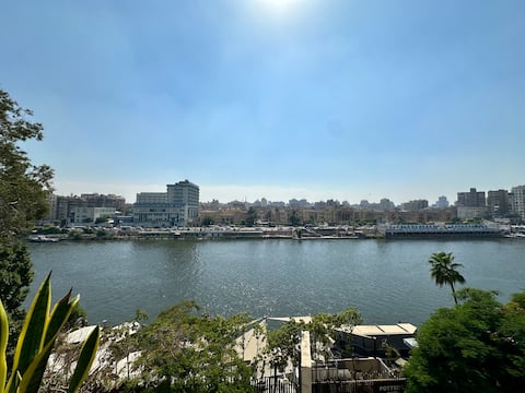 Sunshine Condo W/ Amazing Nile views in Zamalek