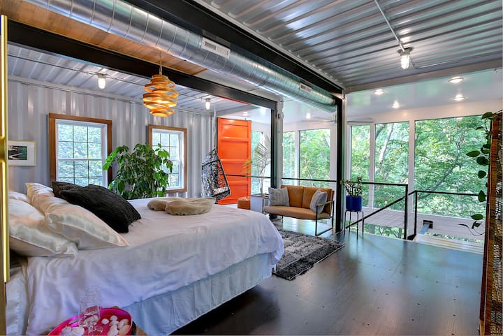 The Areas Only Luxury 5 Container Treehouse - Shipping containers for Rent  in Fort Calhoun, Nebraska, United States - Airbnb