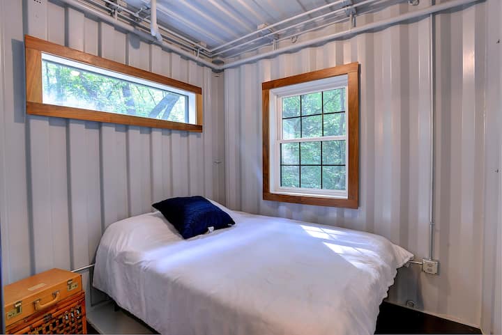 This is the second spare bedroom.