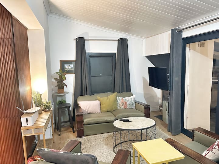The Town House - Lower Knysna Central - Knysna
