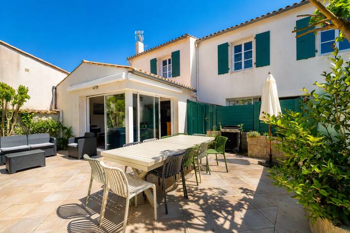Le Clos Des Tternes managed Airbnb listing 1