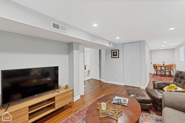 Spacious Garden Apartment Kilbourn Park - Chicago