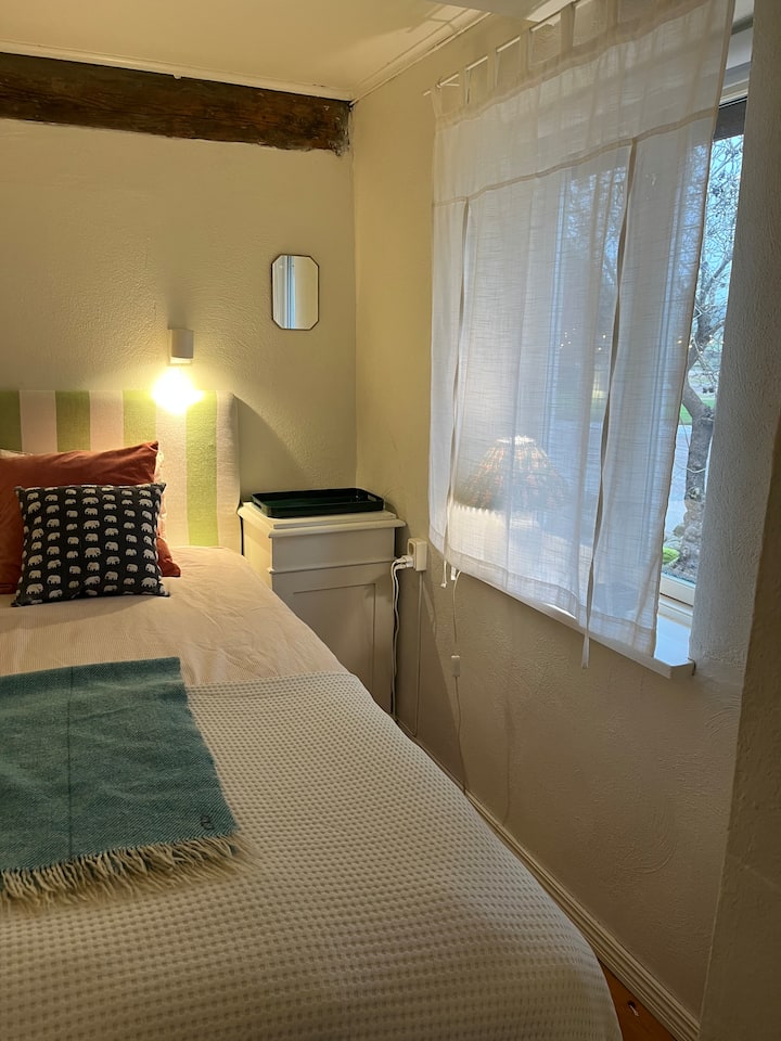 საძინებელი 1