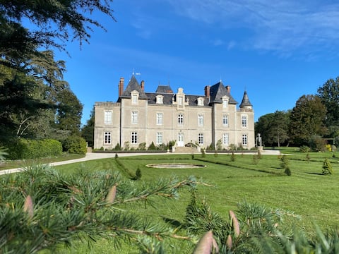 Château de St-Fulgent, La Tour gîte