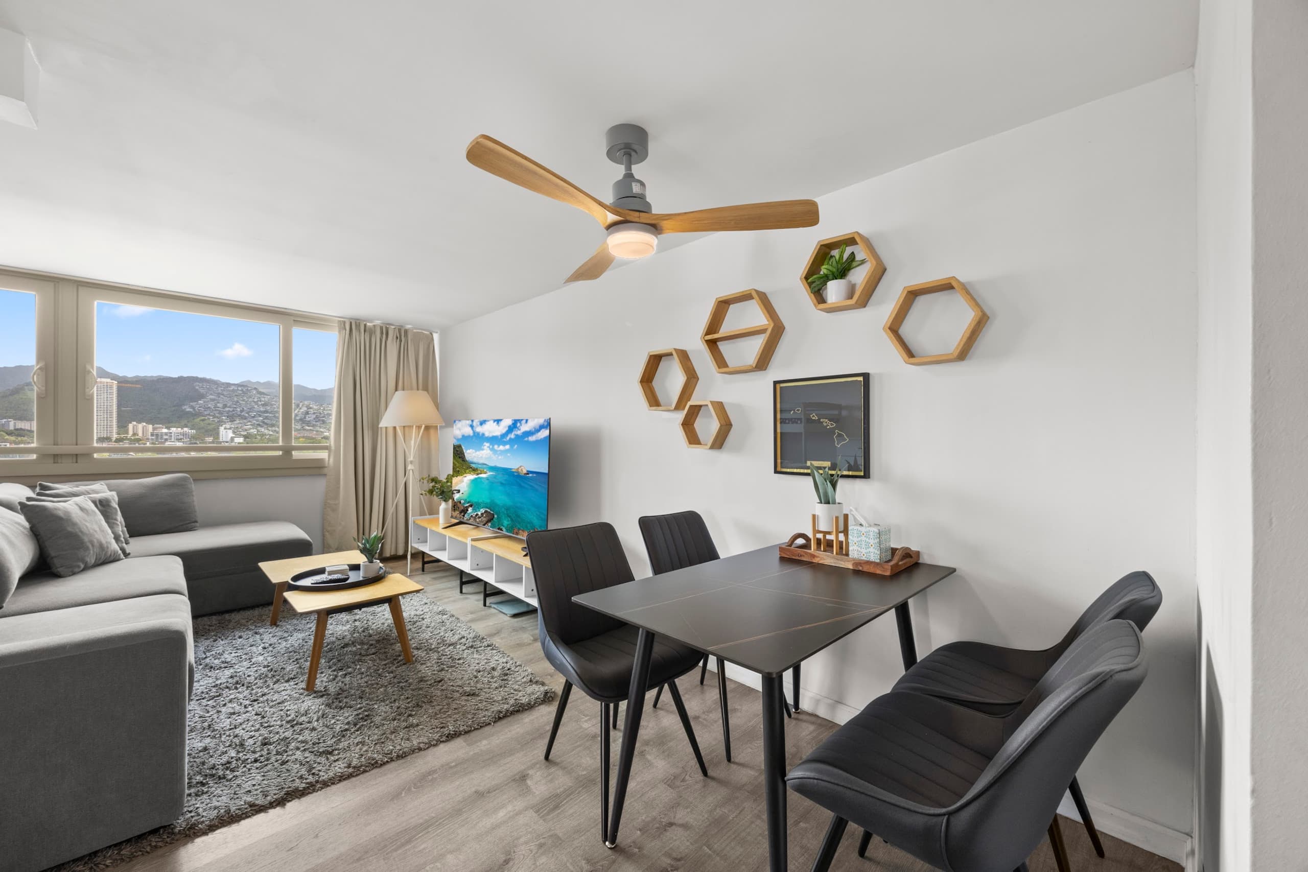 Condo in Honolulu · ★4.87 · 1 bedroom · 4 beds · 1 bath - Image 6