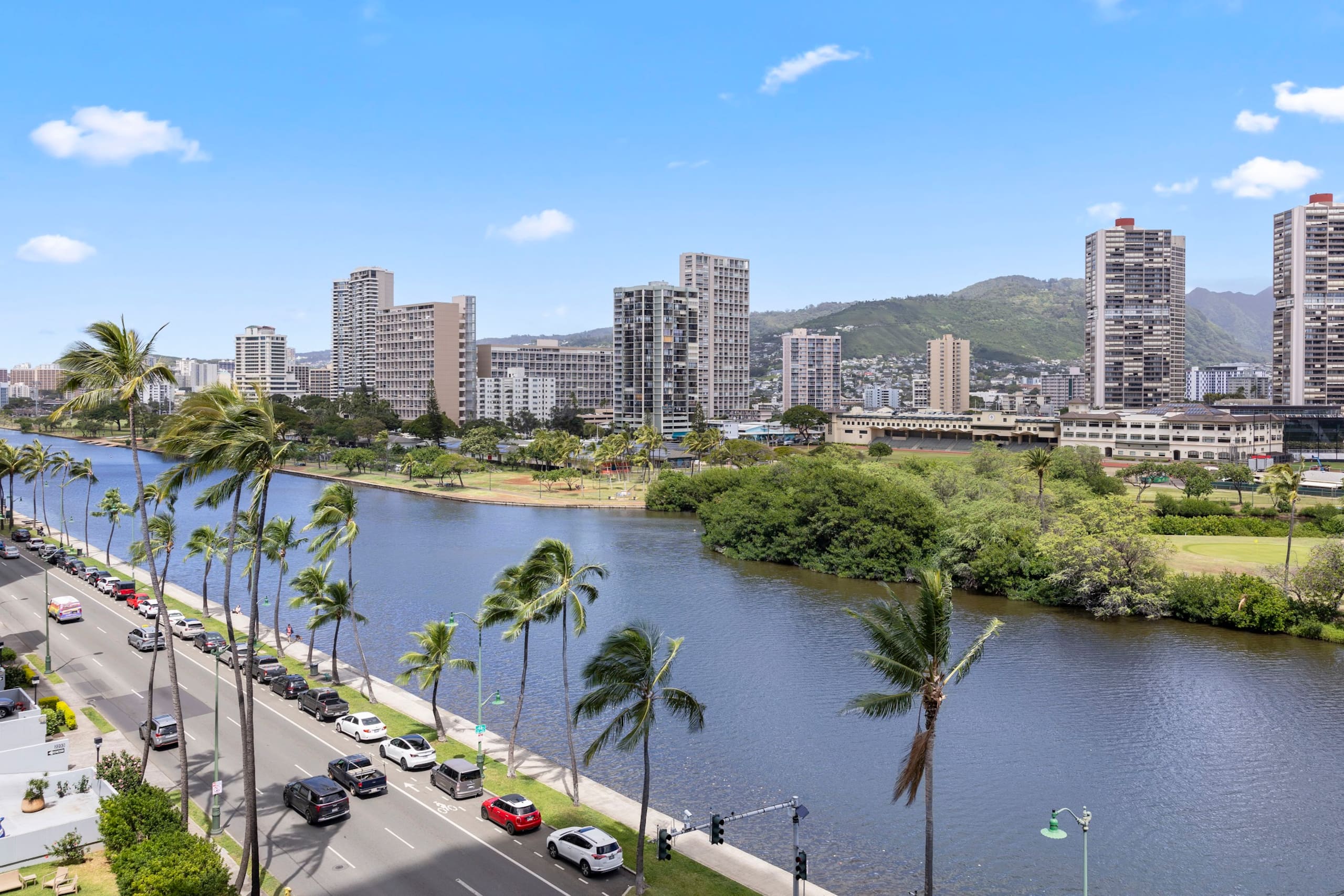 Condo in Honolulu · ★4.87 · 1 bedroom · 4 beds · 1 bath - Image 51