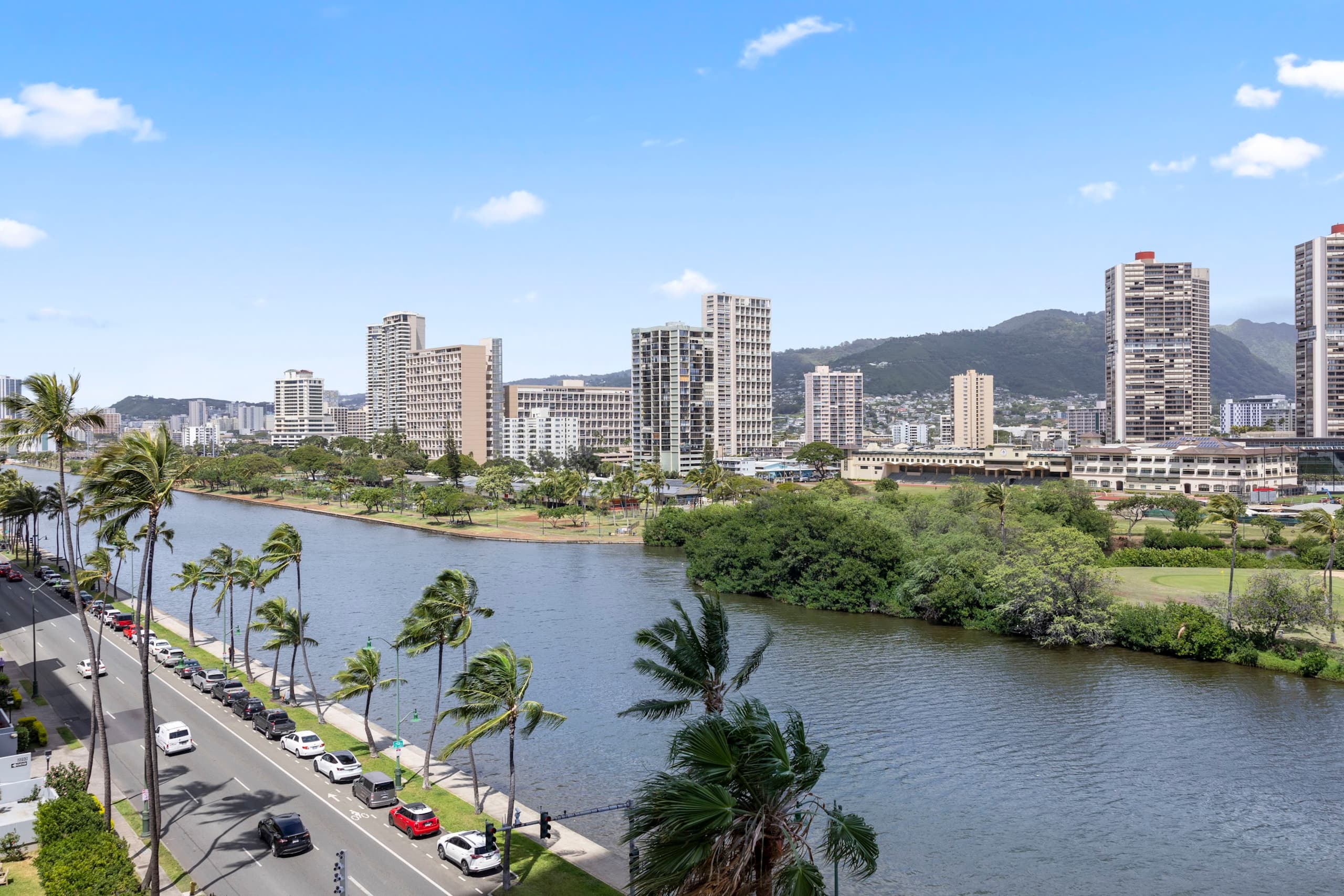 Condo in Honolulu · ★4.87 · 1 bedroom · 4 beds · 1 bath - Image 20