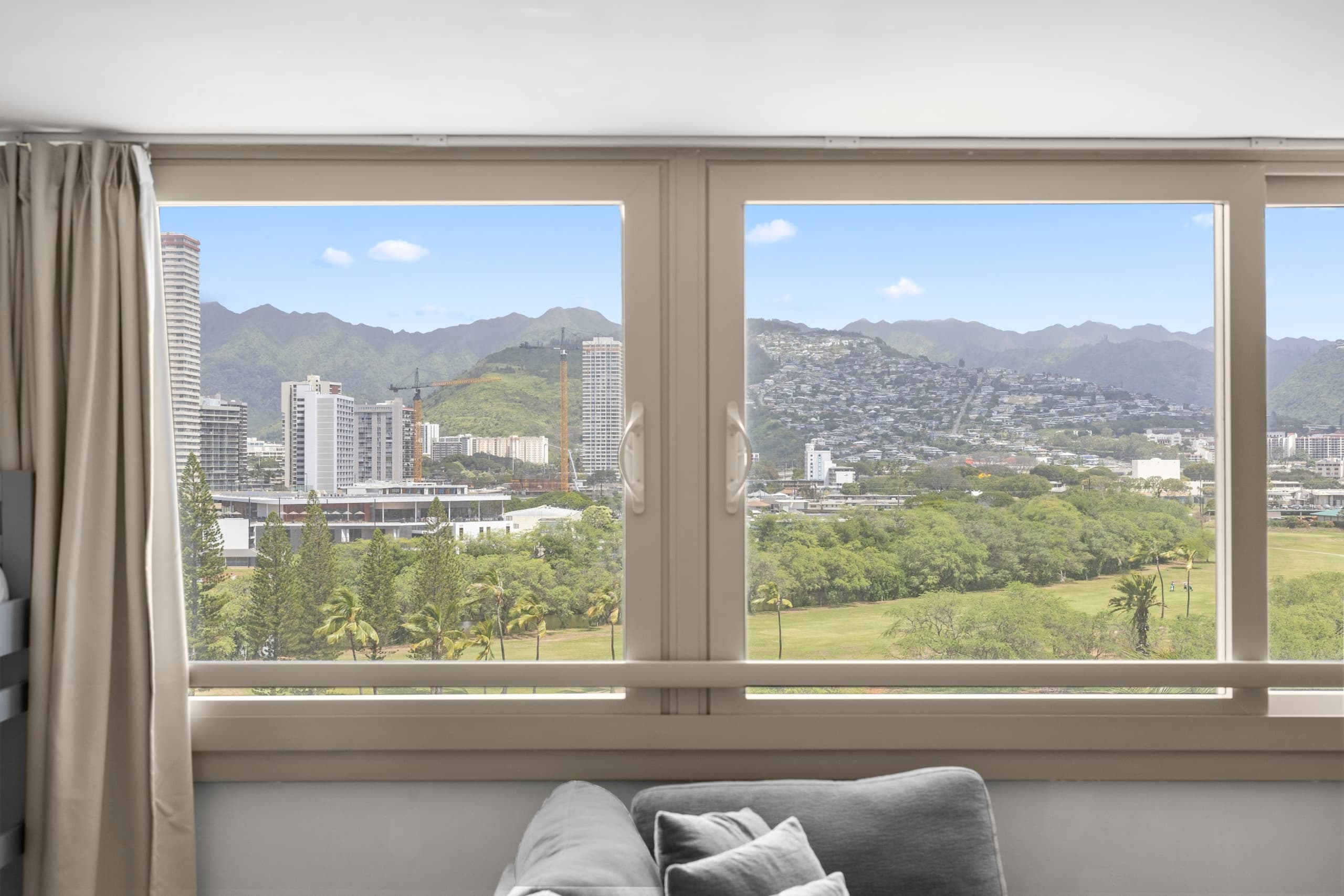 Condo in Honolulu · ★4.87 · 1 bedroom · 4 beds · 1 bath - Image 18