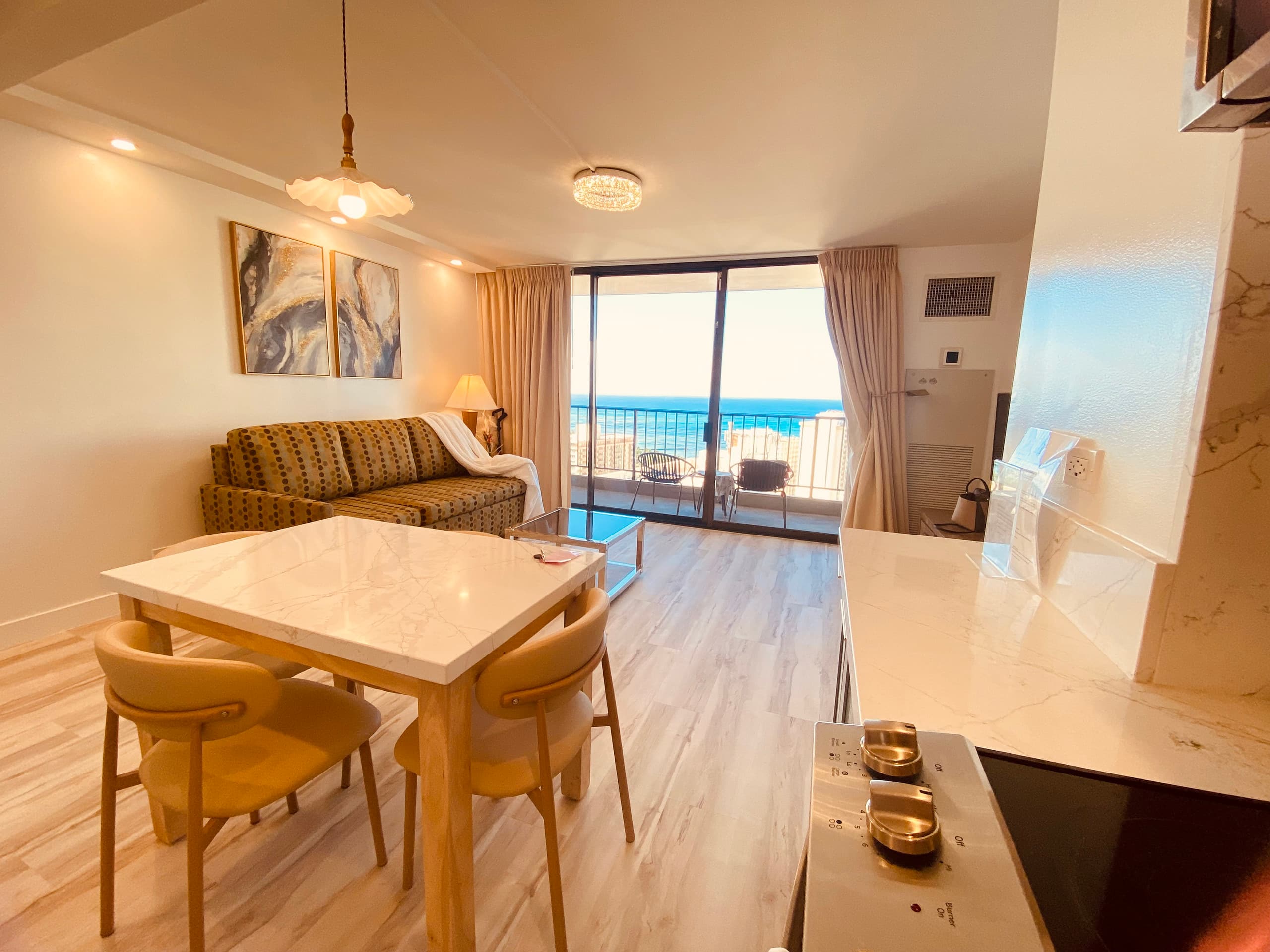 Waikiki sunset hotel 31FL Ocean View free Parking - Image 14
