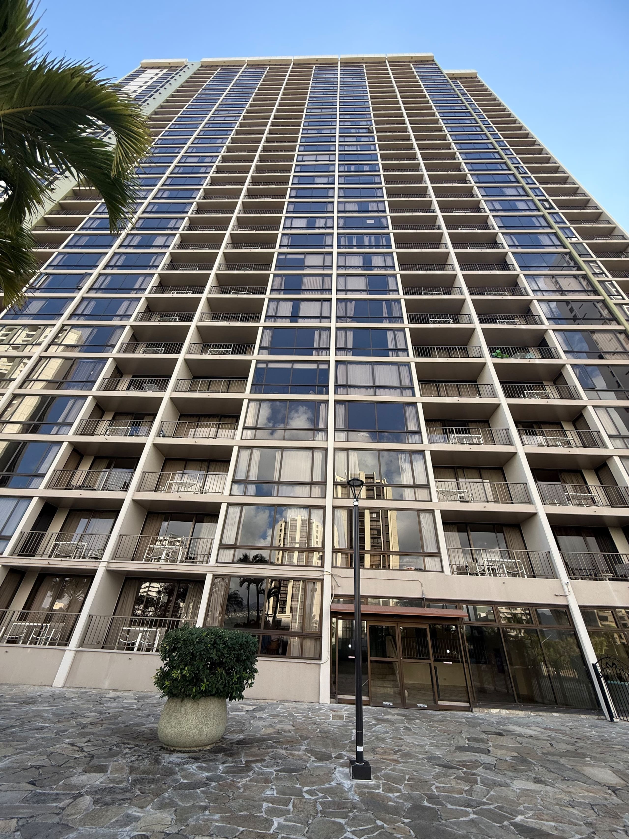 Waikiki sunset hotel 31FL Ocean View free Parking - Image 73