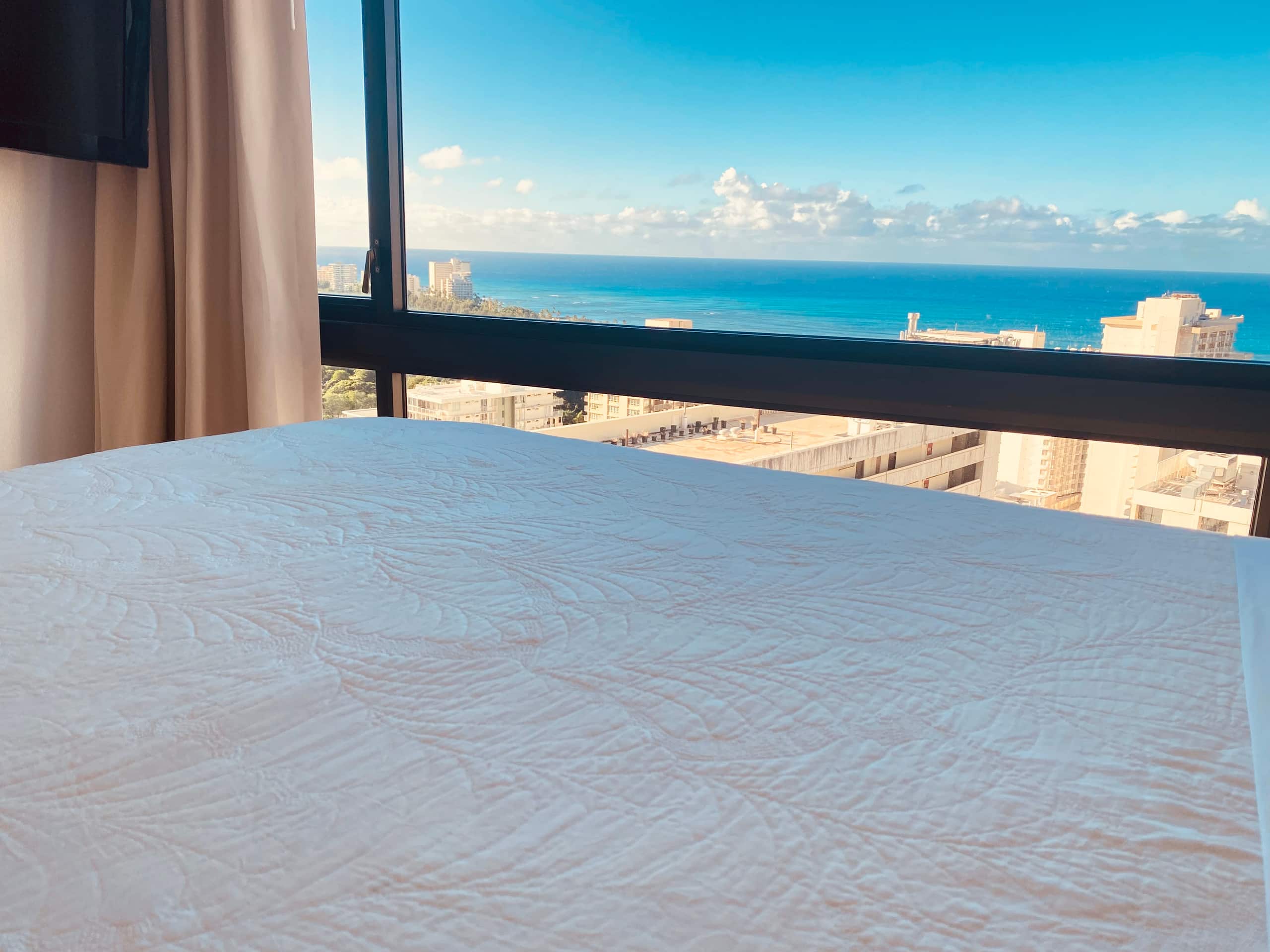Waikiki sunset hotel 31FL Ocean View free Parking - Image 43