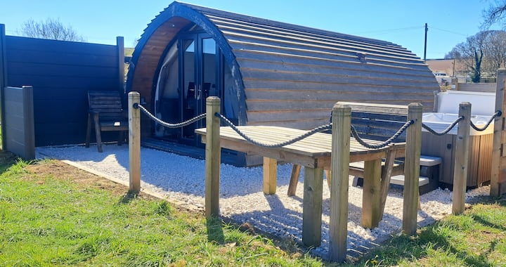 Luxury Hot Tub Glamping "Owl Pod" Self Check In - Chesterfield