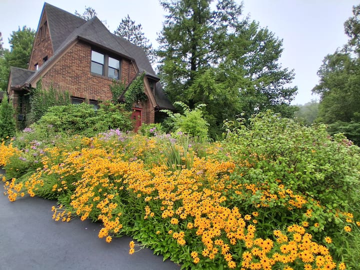 Charming Home in Woodland