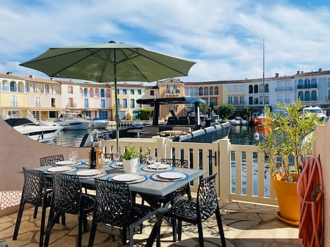 Top Airbnb: Strelitzia fisherman's house mooring 3.8 m by 16 m à Grimaud