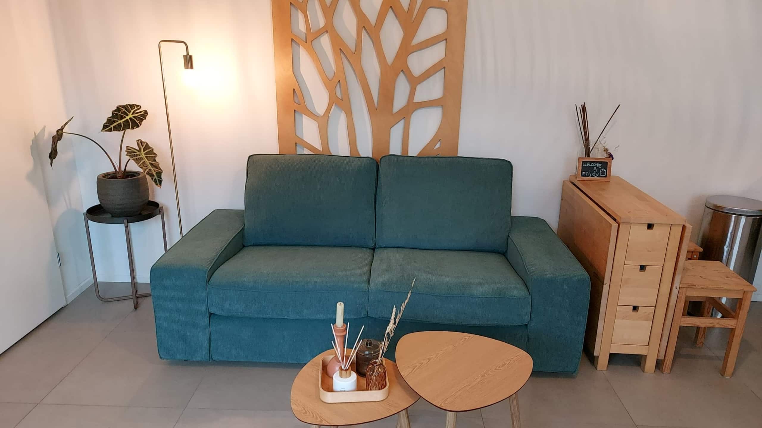 Beautiful and stylish cottage near AMS w/parking - Photo 2