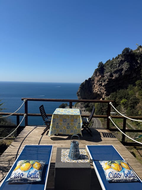 Popular Airbnb listing: "Casa Milano" Apartment in Praiano