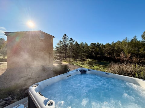 Bastidon in the heart of nature with Jacuzzi