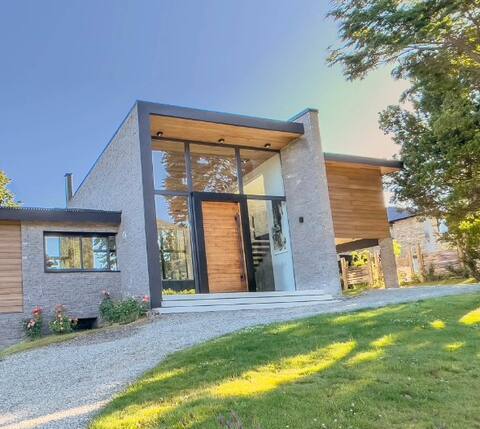 New Modern Home: Golf, Polo, Near Catedral Ski