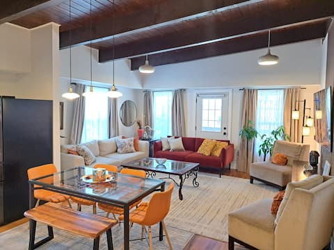 The other edge of the boundary with Washington DC