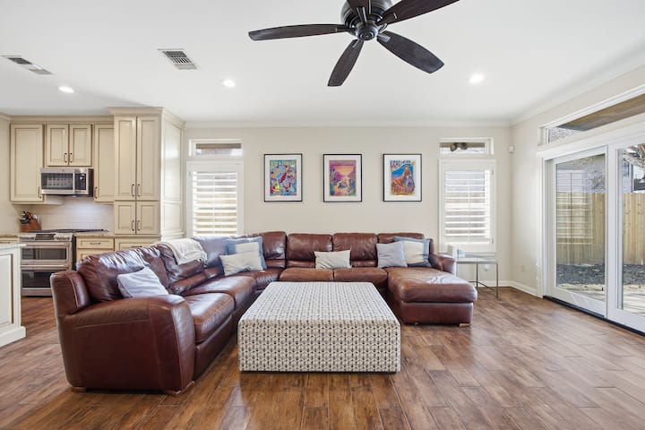 Waterfront Home On Lake Dunlap - New Braunfels, TX
