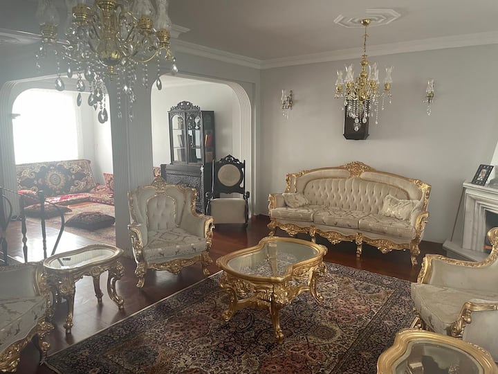 Deniz Manzaralı Villa,tüyap Fuar Alanına 10 Dk - Sahil