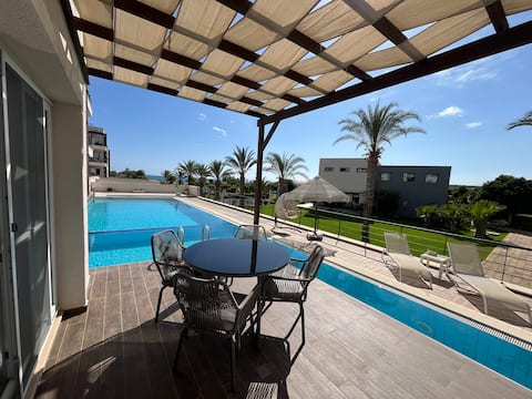 Stunning luxury apartment with private pool