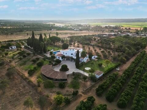 Vila Pedraza - Luxurious Family Living Paradise
