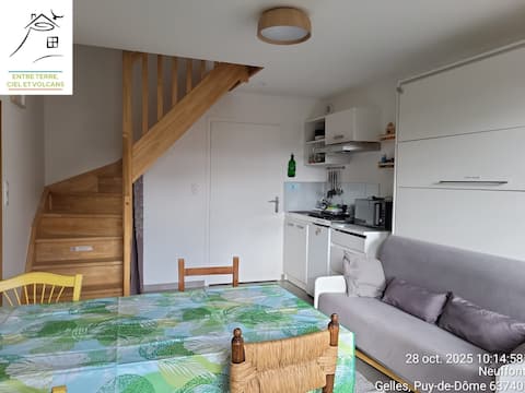 Gîte Terre 2*- 1-4 people quiet, close to Puy-de-Dôme