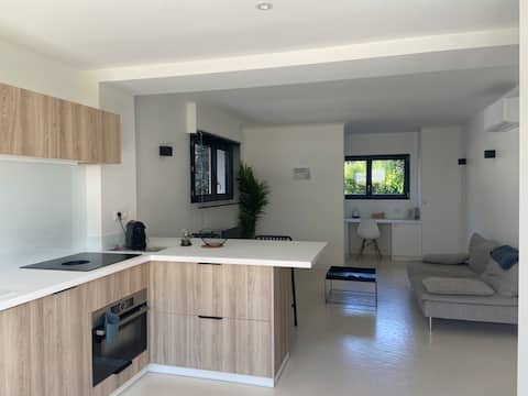 Annonce Airbnb populaire: Cpbt / Charming 2-room with terrace and air conditioning à Capbreton
