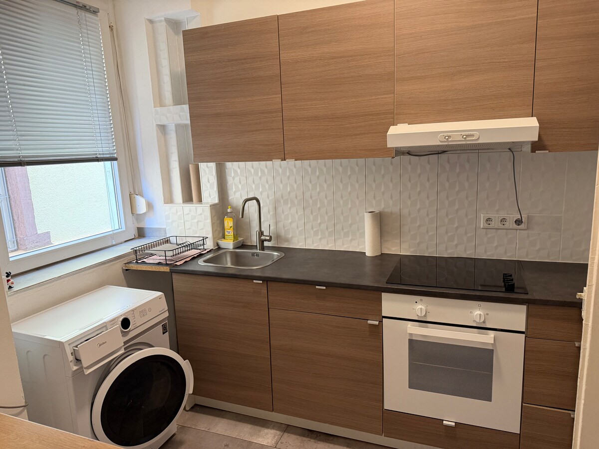 Central 3 bedroom apartment in the east with excellent transport links
