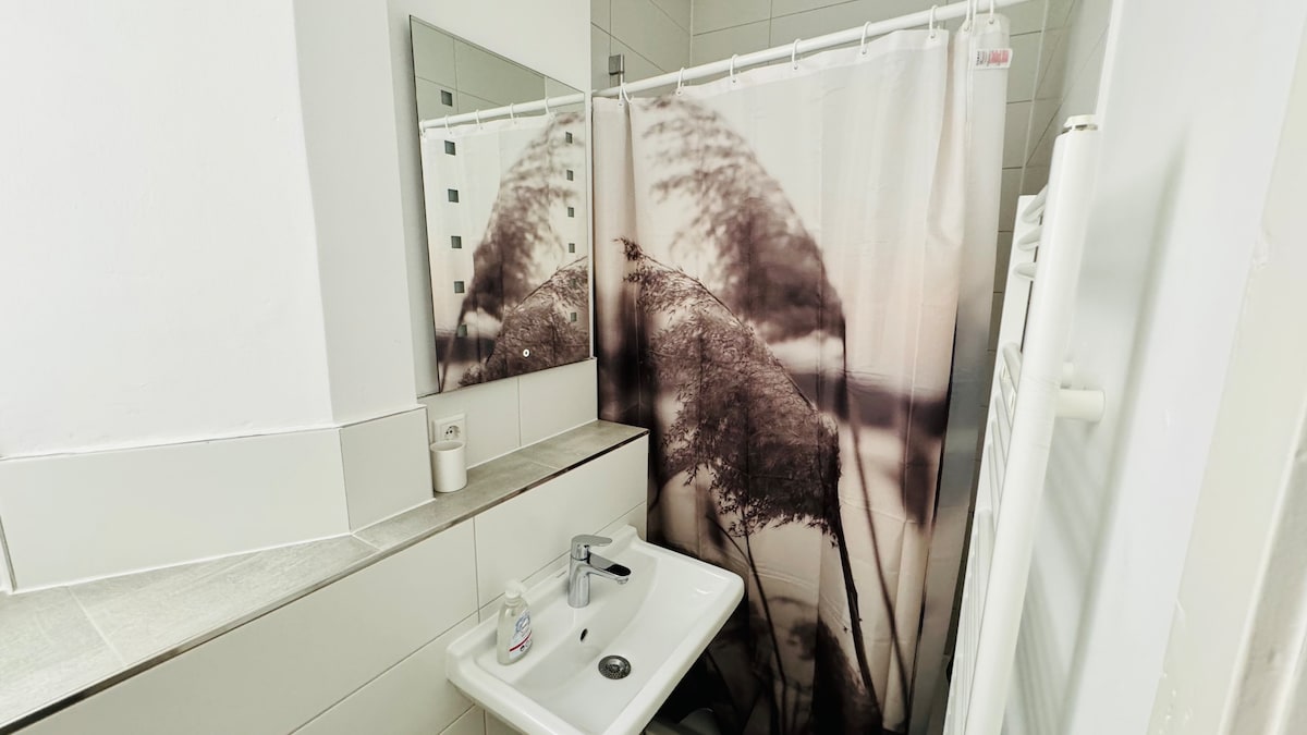 Central 3 bedroom apartment in the east with excellent transport links