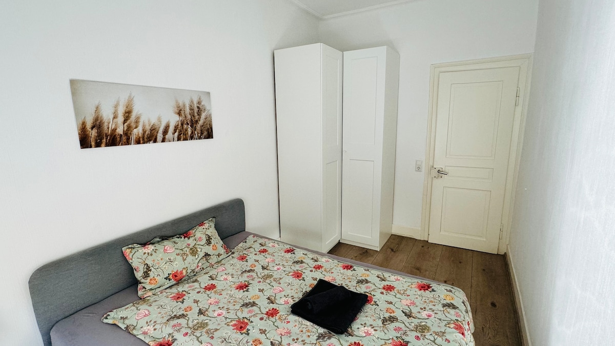 Central 3 bedroom apartment in the east with excellent transport links