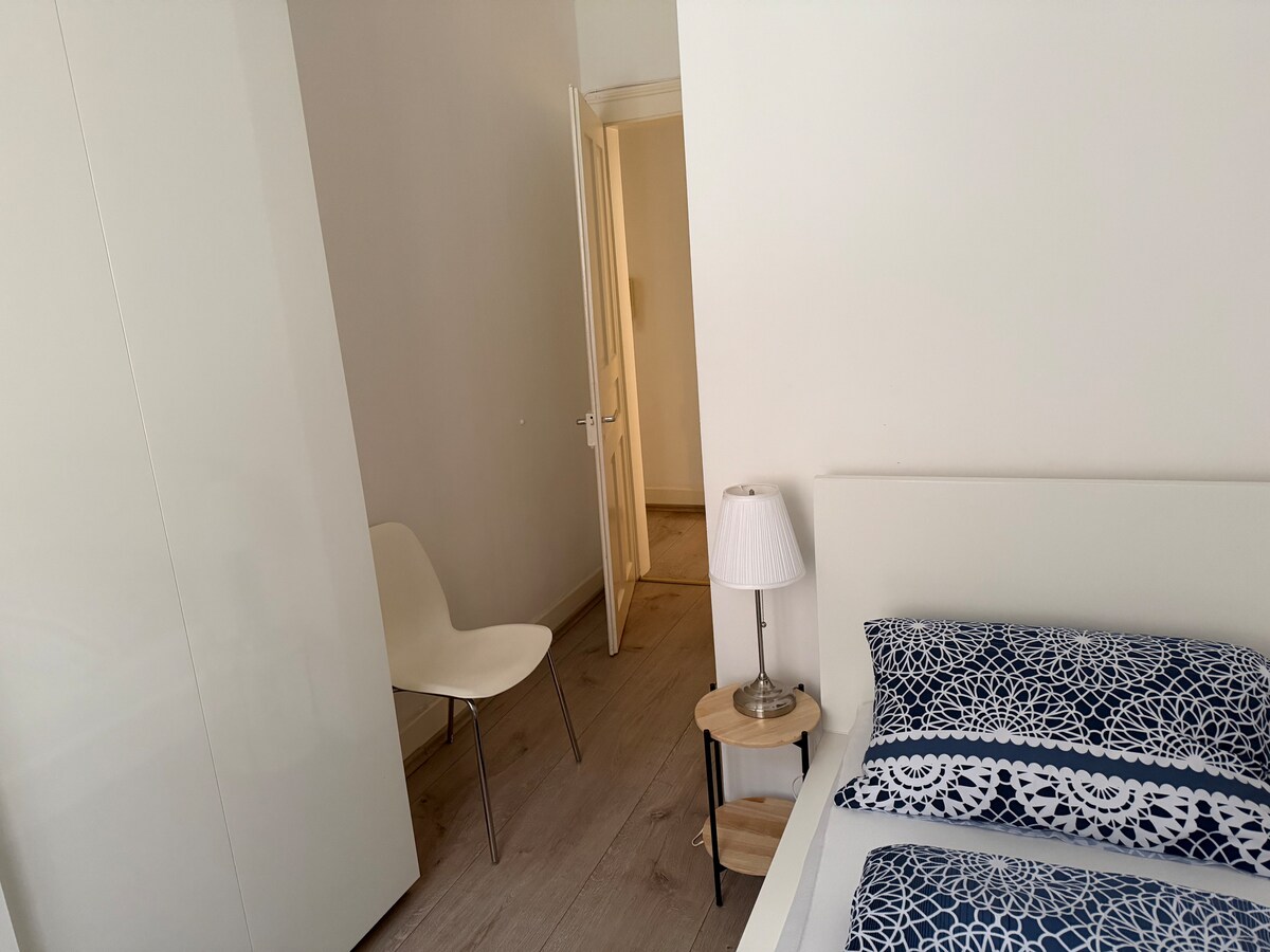 Central 3 bedroom apartment in the east with excellent transport links