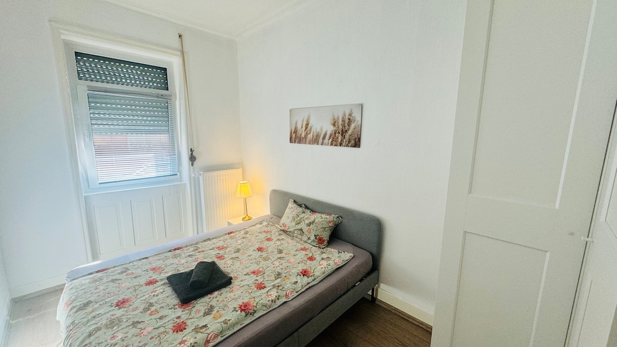 Central 3 bedroom apartment in the east with excellent transport links
