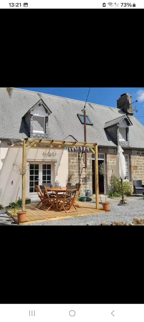 La Jolie Petite Maison cottage and large garden