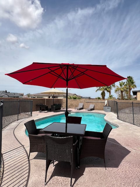 Spanish Villa 4 BR - 2.5 BTH House w/Pool