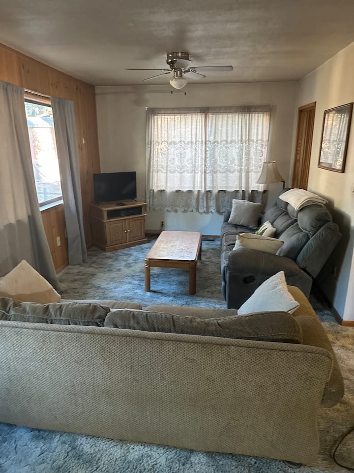 Log Cabin Getaway With Jacuzzi - Strawberry, AZ