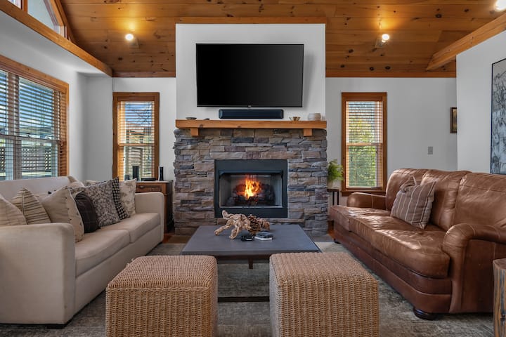 Lake Keowee Cabin: Peaceful And Bright - South Carolina