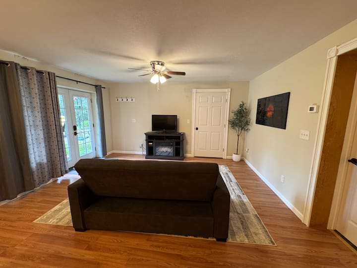 Lovely 1-bedroom Apartment On Birch Hill - 페어뱅크스