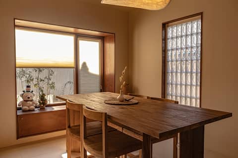 Stay_DoHan (private house), KTX station, adjacent to the terminal, walking distance to restaurants and tourist attractions