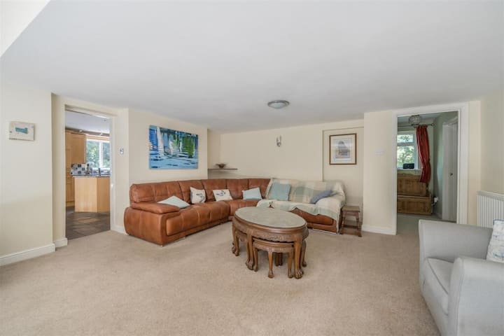 Stunning 3 Bed 3 Bath Country Cottage With Hot Tub - Stourport-on-Severn