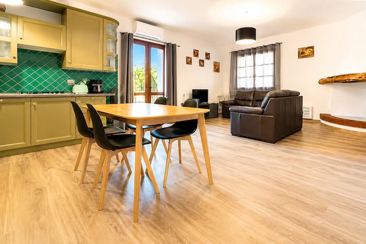 Dom28  Relax & Beaches Just A Short Walk Away - Golfo Aranci