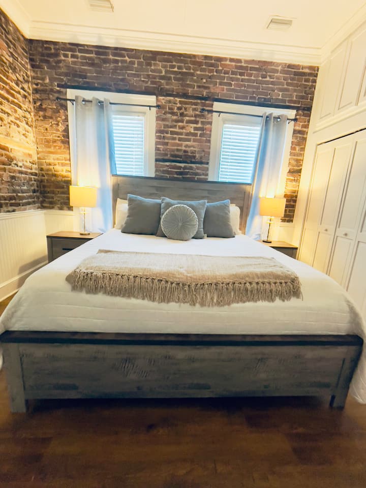 Bedroom with King Bed 