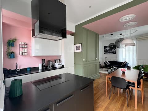 Charming Vichy Unesco house with jacuzzi and patio