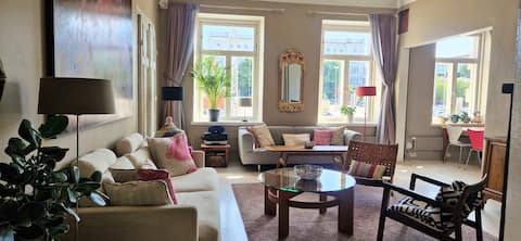 Successful Airbnb property: An X-large 4 bedroom home in the centrum (160m2) in Kamppi