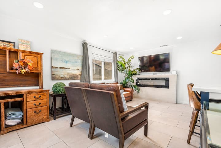 Cheerful 6 Beds Single Home With 2 Car Garage - Chino Hills, CA