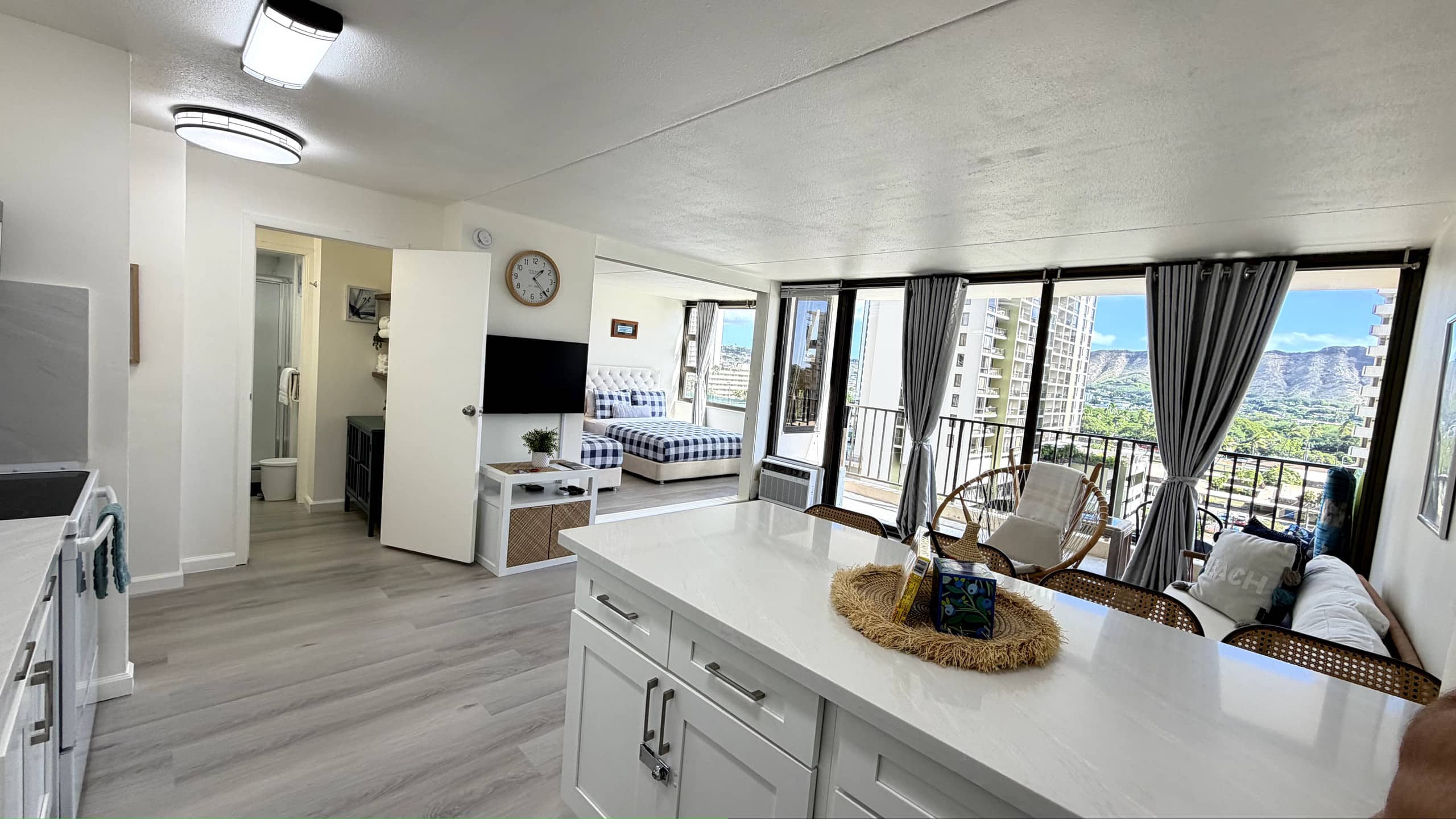 Condo in Honolulu · ★4.78 · 1 bedroom · 3 beds · 1 bath - Image 3