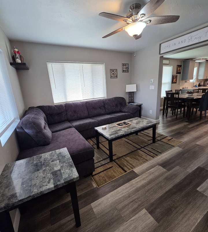 Cheerful 3 Bedroom
Home With Fully Fenced Backyard - Spokane Valley, WA